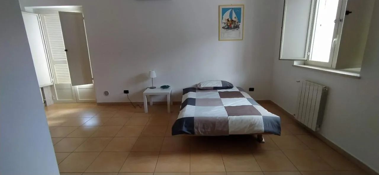 Casa Vacanze Samira Villa Bari 0*,  Italia